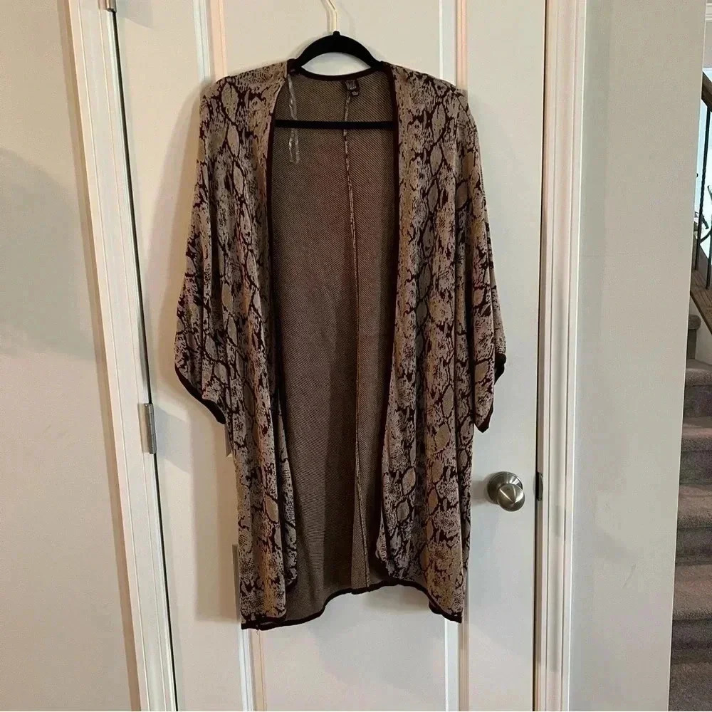 I‎ Joah Women’s Cardigan Sz Large Cheetah Print open front cardigan